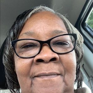 Meet your Posher, Deborah